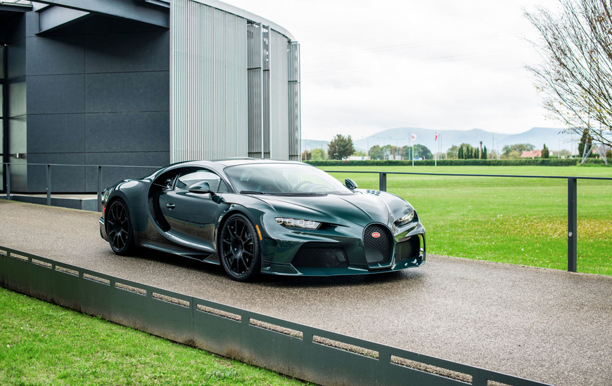 PHOTO 2: The 400th Chiron (Bugatti)