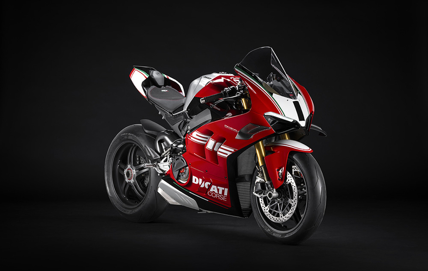 Ducati celebrates the supersport icon (with carbon details ...