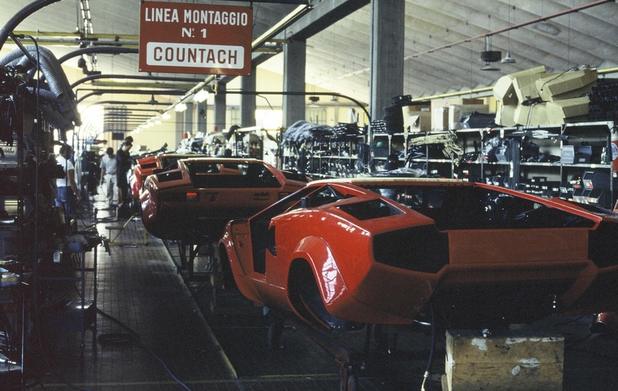 The Countach production line (ph. Lamborghini)