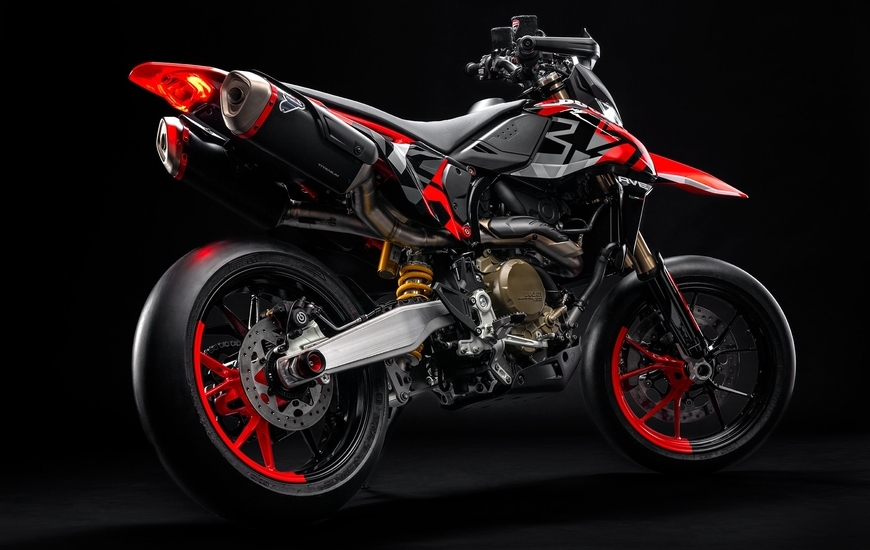 Hypermotard 698 Mono (ph. Ducati)